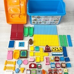M【中古品】バンダイ BANDAI アンパンマン ブロックラボ パン工場とすべり台のおうち ブロックバケツ 知育玩具 3才〜 おもちゃ ホビー用品の画像