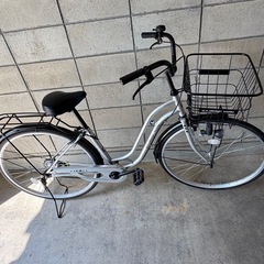 銀色に輝く、シンプル・ママチャリ(27㌅)お引き取り優先！配達も可能です。