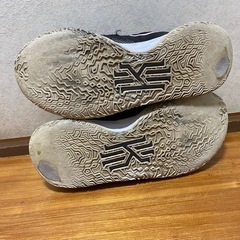 NIKE KYRIE(カイリー)7 EP(26.5)の画像