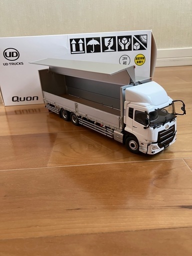 値下げしました‼️模型　UD TRUCKS Quon UDトラックス　クオン 