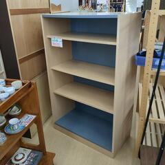 ４段木製シェルフ 中の色がオシャレです。傷等ございます。 【こちらは店舗です。浜村鹿野温泉ICから3分 買取本舗 宮本リサイクル 営業時間9～19時 定休日水曜のみ←連絡できませんm(_ _)m】の画像