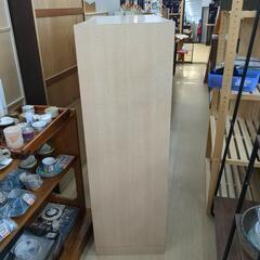 ４段木製シェルフ 中の色がオシャレです。傷等ございます。 【こちらは店舗です。浜村鹿野温泉ICから3分 買取本舗 宮本リサイクル 営業時間9～19時 定休日水曜のみ←連絡できませんm(_ _)m】の画像