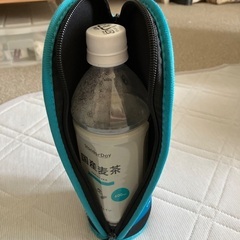 600円　アウトドア水筒ケース　ペットボトルにもの画像