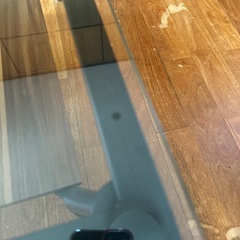 ガラステーブルの画像