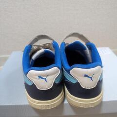 PUMA スニーカー ホワイト/ネイビー/ブルー　21センチの画像