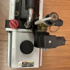 【中古】【動作OK】【店頭引取限定】　真空ポンプ　Ａｓａｄａ　ＷＶ２４０　　電源欠品　本体のみの画像