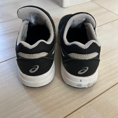 アシックス　キッズスニーカーの画像