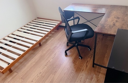 ✨美品✨4点セット　ベッド　机　チェア　本棚