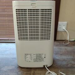 SHARP 衣類乾燥 除湿機 CV-G71-W プラズマクラスター7000の画像