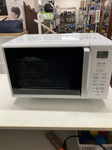 I 2508-813 TOSHIBA電子レンジ ER-W16E2 2023年製 通電確認済み　キズ汚れあり