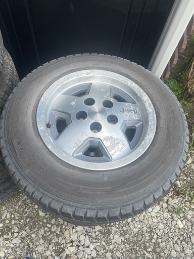 XJチェロキー純正 7J +5 114.3 5穴 195/80R15 4本