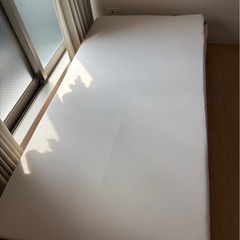 足付きマットレスの画像