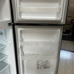 2023年製 MAXZEN製2ドア冷凍冷蔵庫（品番：JR112ML01GM）の画像