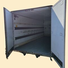 中型トラック用アルミ冷蔵・冷凍コンテナ　内寸 660cm x 233cm x 188cm 外寸 675cm x 247cm x 250cm 物置・倉庫・ガレージの画像