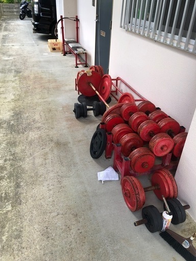 ダンベル、ベンチプレス、トレーニング