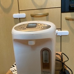 電気ポットの画像