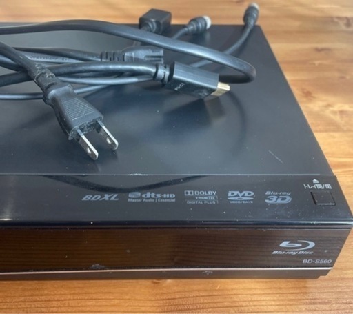 AQUOS　BD-S560シャープブルーレイDVDレコーダー