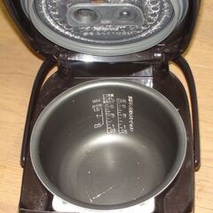 炊飯器★ZOJIRUSHI　NP-ZT10★5.5合炊き★うまみ圧力蒸らしの画像