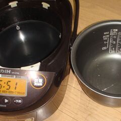 炊飯器★ZOJIRUSHI　NP-ZT10★5.5合炊き★うまみ圧力蒸らしの画像
