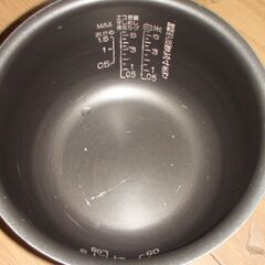 炊飯器★ZOJIRUSHI　NP-ZT10★5.5合炊き★うまみ圧力蒸らしの画像