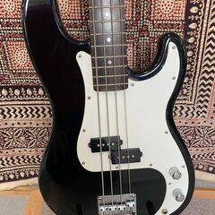 レジェンド　エレキベース【ソフトケース付属】の画像
