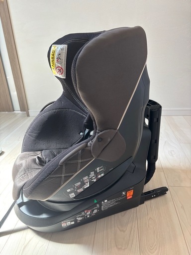 エールべべ　チャイルドシート　