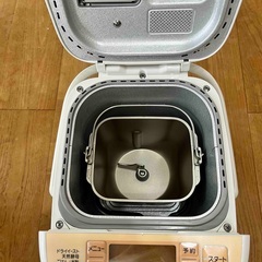 Panasonic ホームベーカリー SD-BH104の画像