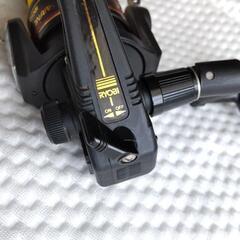 RYOBI釣りグッズ スピニングリール カーボンアーク200の画像