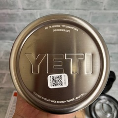 YETI46oz（1360ml）迷彩柄の画像