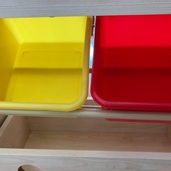 おもちゃ　棚の画像