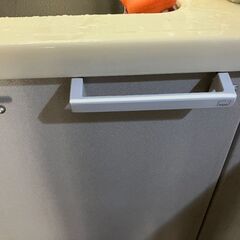 311.洗面器、お風呂の椅子、ゴミ箱などの画像
