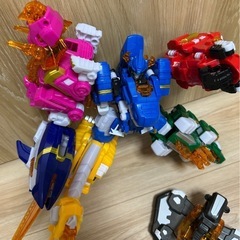 かっこいい合体ロボット 多色の画像