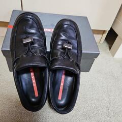 PRADAスニーカーの画像