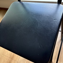 ハイチェアー黒の画像