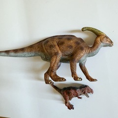恐竜のフィギュアの画像