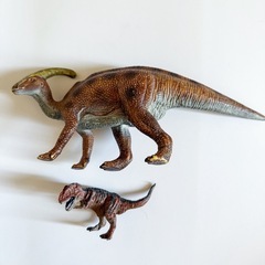 恐竜のフィギュアの画像