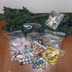 クリスマスセット／大体150～160cmツリー・オーナメント・LEDライト・装飾品の画像