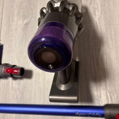 dyson SV14 掃除機　セットの画像