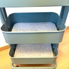 IKEA イケア オリーブ・グリーン色 ワゴン 天板＆各段シート付 の画像