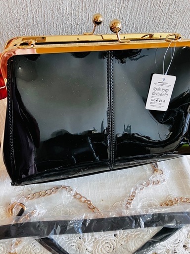 新品未使用・エナメルがま口バッグ軽くて使いやすい。 (fuki) 石垣の