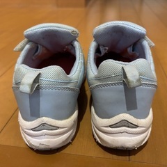 18センチ　スニーカーの画像