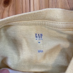 ★値下げしました★GAP 黄色のTシャツ キッズMサイズの画像