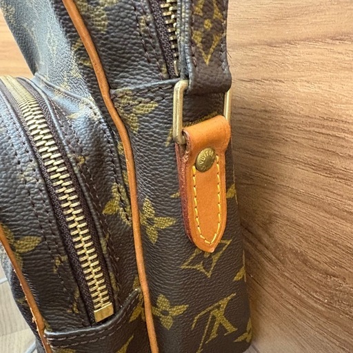 LOUIS VUITTON ショルダーバッグ　美品