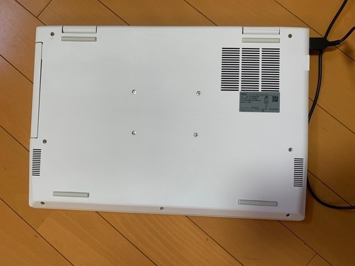 ホワイトノートPC 15.6インチ