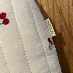 （受付終了）petit main チェリー刺繍 U字型授乳クッションの画像