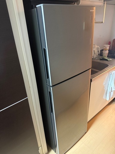 シャープ　れいぞうこ冷蔵庫