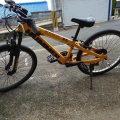 ハマー24インチ自転車の画像