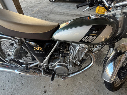 SR400