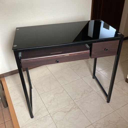 ガラス天板デスク