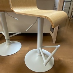 スツール2つ（座面広め、高さも変えられます）の画像